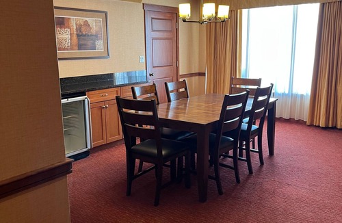 Seven Springs Apartment | Champion Hotel | Tower Suite + Spacious Retreat