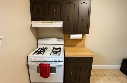 Mamaroneck Apartment | Charming 1-bedroom apt walk to Train and DownTown area with WiFi, AC
