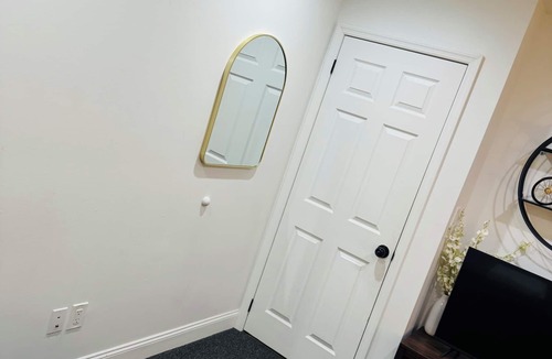 South Jamaica House | Charming 1-bedroom house with AC, WiFi in Queens