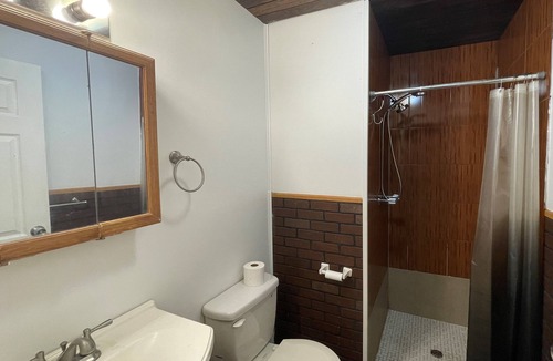 Constable Hook Apartment | Charming 1BR Oasis with Private Backyard - Near Parks, Golf & NYC Access!