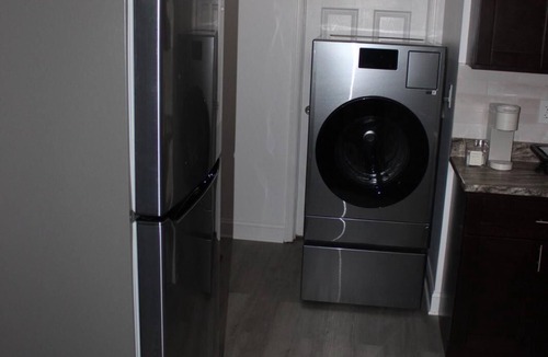 West New York Apartment | Charming 2-bedroom apartment in fabulous West New York with WiFi, AC