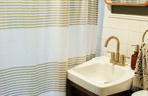 Monticello Cottage | Charming 2-Bedroom Cottage in the Catskills - 5 min to the casino!