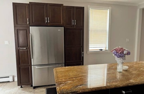 Greenville Apartment | Charming 2-bedroom apartment with AC, WiFi in lovely Jersey City