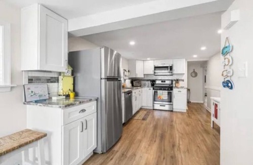 Ventnor City Apartment | Charming 2-bedroom apartment with AC, WiFi in peaceful Ventnor City