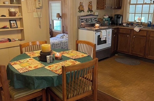 Sardis Cottage | Charming 3-bedroom cottage with WiFinnear Oxford and Sardis lake