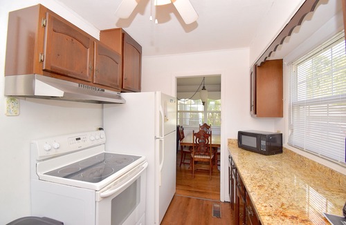 Oak Ridge House | Charming 3 Bedroom house with detached garage.