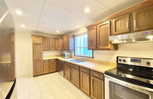 Danville House | Charming 3-bedroom house in enchanting Danville with AC Close to Amazon Berwick