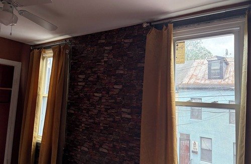 Chester House | Charming 3-bedroom townhome with WiFi, AC in soothing Chester
