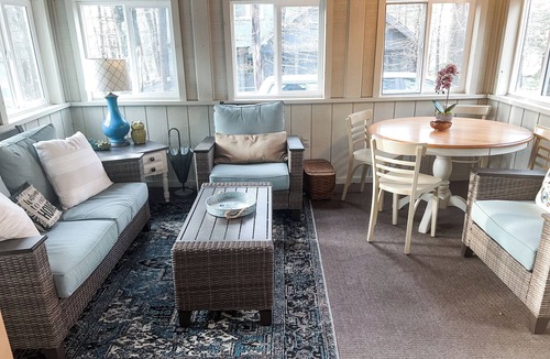 Thornhurst House | Charming 3-bedroom home away from home in Pocono Lake