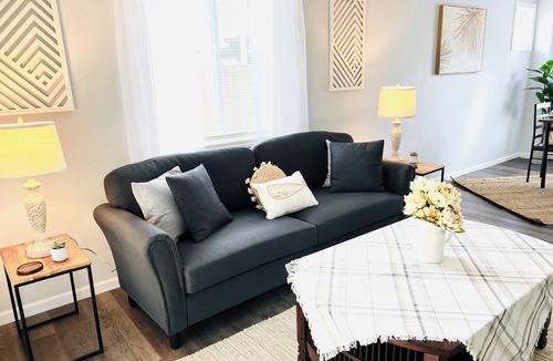 Edinboro Apartment | Charming 3-bedroom WALKING distance to BEACH bottom unit of duplex in Edinboro