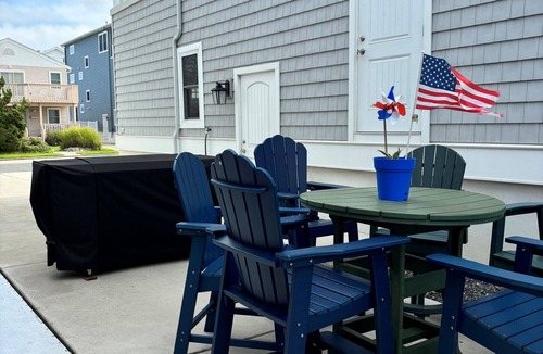 Leeds Point House | Charming 4-bedroom house with WiFi and AC on beach block in Brigantine