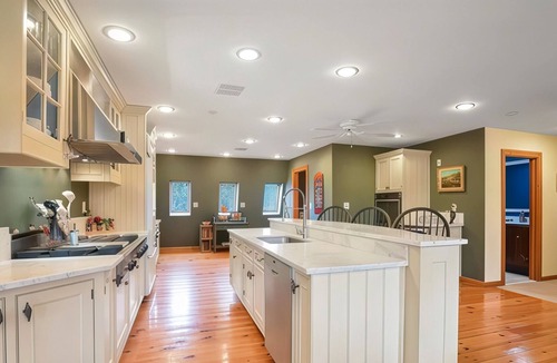Honesdale Other | Charming 7-bedroom farmhouse with AC, WiFi in welcoming Honesdale