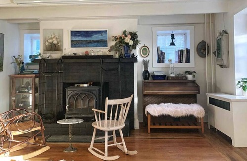 Washington Crossing House | Charming and whimsical 1836 home on the river in Titusville