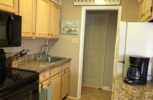 Brigantine House | Charming Beach block getaway! Leave your sheets, towels at home! You're on VACA!