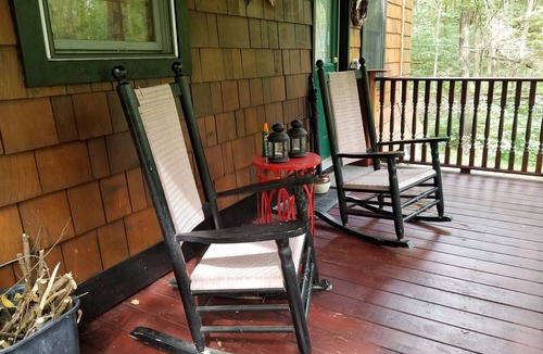 Bakerton Cabin | Charming Cabin in the Woods with River Access