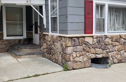 White Mills House | Charming Entire Main Floor with WiFi in downtown Hawley