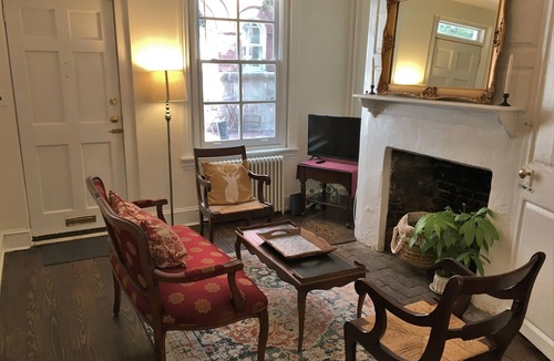 Old City House | Charming Historic Olde City Home - Close to Independence Malll