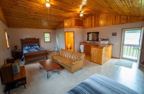 Kelleys Island Apartment | Charming lake front apartment in the heart of Kelleys Island.