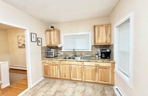 Montague House | Charming Milford-Montague Riverway Cottage