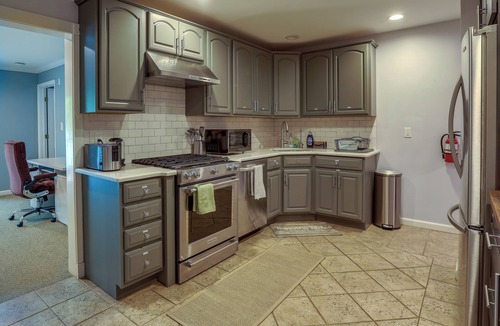 Monroe Township House | Charming Monroe Township Home - 13 Mi to RU!