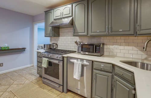 Monroe Township House | Charming Monroe Township Home - 13 Mi to RU!