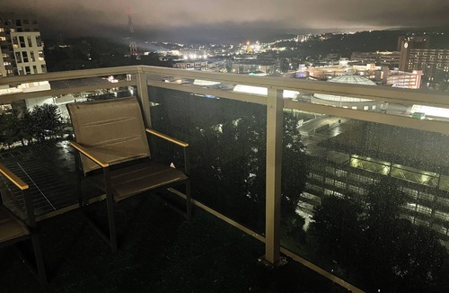 Towson Apartment | Charming Penthouse of 2-bedroom apartment in Towson with AC, fitness room, WiFi