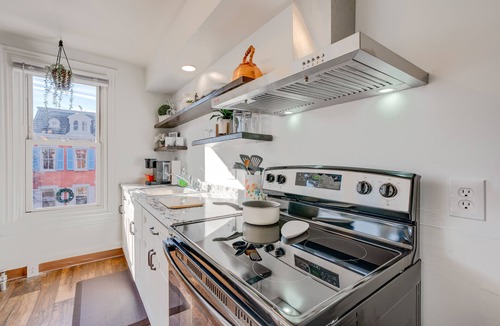 Pottstown Apartment | Charming Pottstown Apartment - Walk to Town!