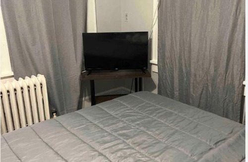 Roselle House | Charming Private Room near RWJ#2