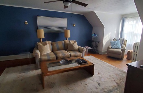 Finesville Apartment | Charming Riverview 2 bedroom Apartment