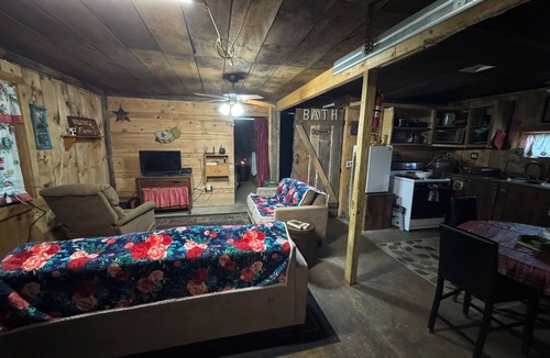 Madera Cottage | Charming Rustic cottage in houtzdale not far from PSU State college Pennsylvania