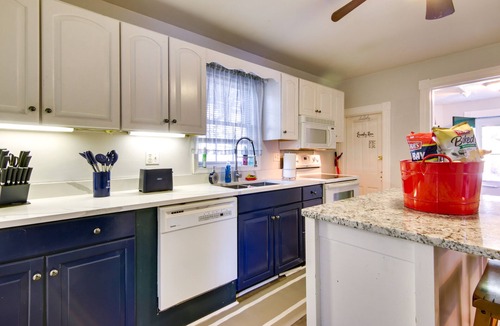 Salisbury House | Charming Salisbury Getaway w/Grill & Fire Pit!