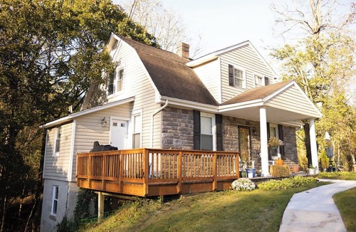 White Hall House | Charming, spacious house with large outdoor area.