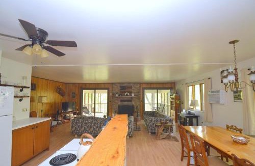 Great Cacapon House | Chesnutt Cabin - Riverfront, Fire Pit, Game Room, Wifi, Screen Porch, View, King Bed