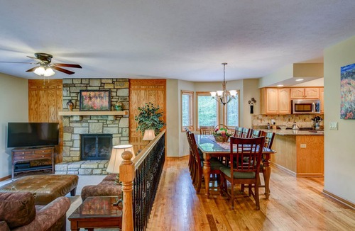 Blowing Rock Condo | Chetola:Berkshires 3 - 3BR with 2 sleeper sofas-Chetola Resort Privileges -Walk To Blowing Rock