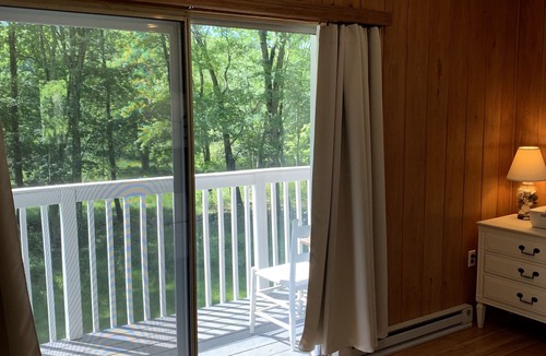 Montague Cottage | Chic farm cottage nestled in 52 private acres