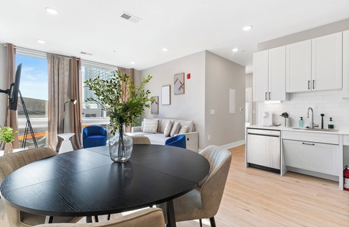 Philadelphia Apartment | Child-friendly 2 BR Apt - 10 min away to Fishtown