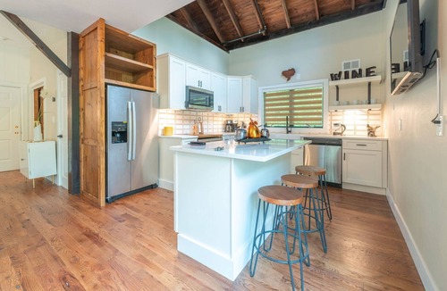 Lambertville House | Chimney Hill - 06) Master Suite