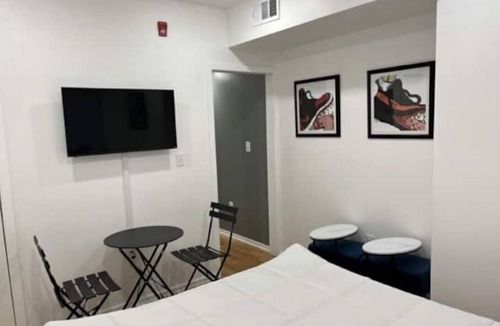 West Philadelphia Apartment | City Arts Apartment