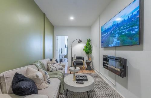 Hoboken Apartment | City Escape with 2 Baths, 10 beds and We Pay Half Parking for 2 cars, NYC in 15 min