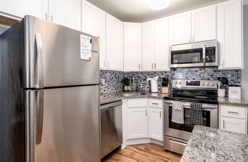 Downtown Wilmington Apartment | City life in style at The Warner