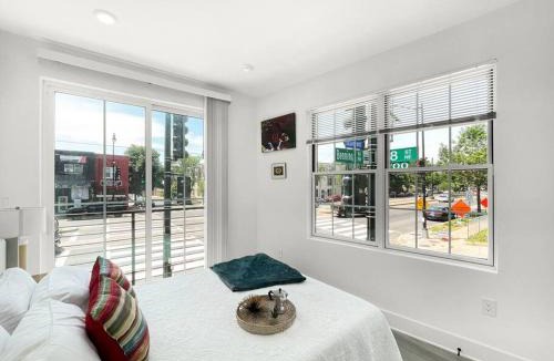 Northeast House | Classy Capitol Hill APT, Steps from DC Attraction