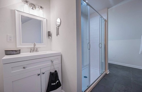 Reisterstown Other | Clean & Spacious Modern Farmhouse