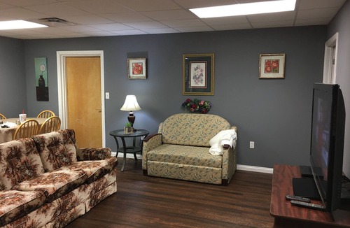 Newcomb Apartment | CLEARFORK CREEK LODGING & RV CAMPGROUND