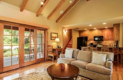 Tamarack Resort House | Clearwater Cottage 87 at Tamarack Resort by Casago McCall - Donerightmanagement