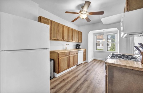 Cleveland Heights House | Cleveland Heights Retreat, Sleeps 12, 4BR, 3BA, Near University Heights