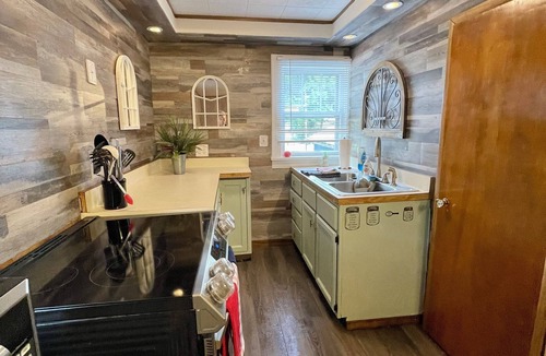Bluefield House | Close enough for adventure but far enough for a quiet nights sleep