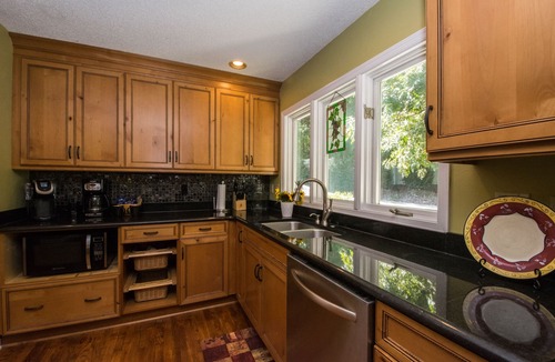 Skyland House | Close to Asheville-Family Home, Dog Frndly, Hot Tub, Deck, 5BR/3.5 Bath, Game Rm