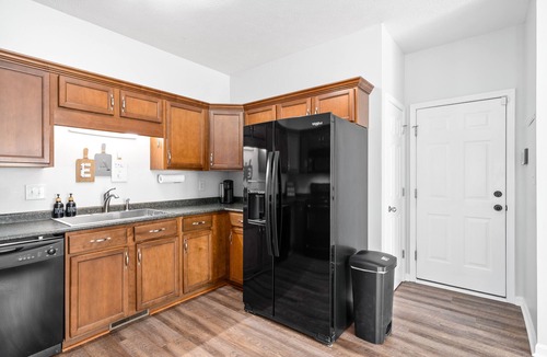 Clarksville House | Close to everything in Clarksville and Fort Campbell; Dog-friendly Townhome.