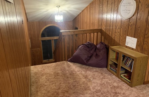 Lake Harmony Estates House | Close to JFBB, cabin w/ hot tub, pool room, fire pit