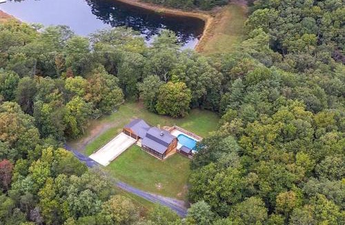 Star Tannery House | Cloud Nine: Have it All, Pool with Hot Tub and Secluded Lake!